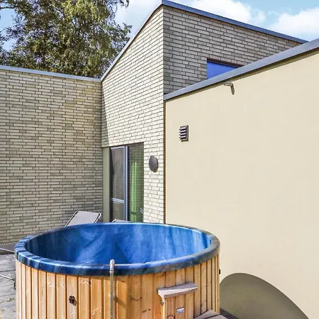 Holiday home 3 Bedroom Beautiful In Lembruch-duemmer *